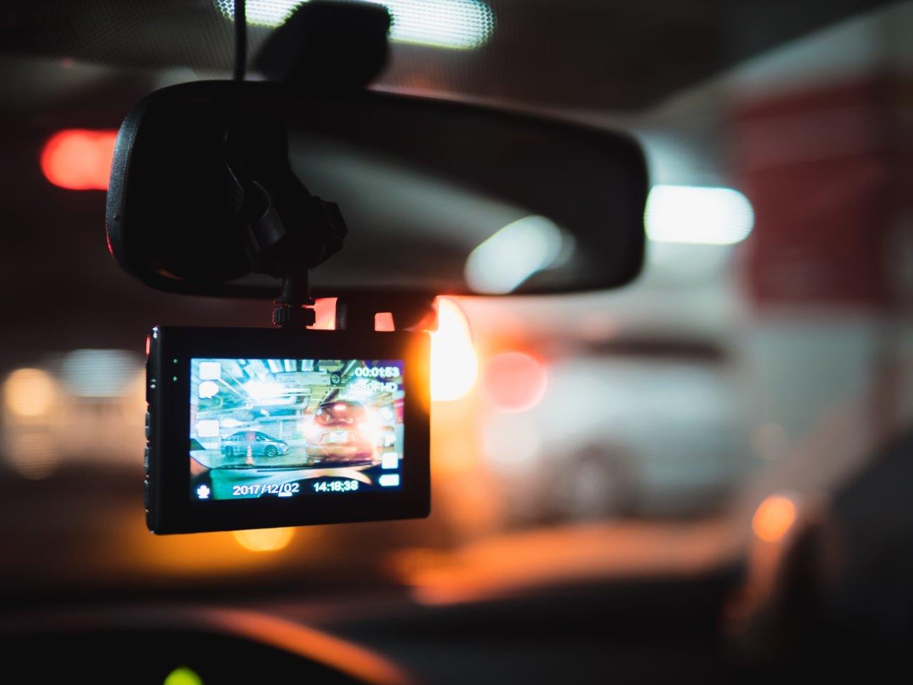 Es legal instalar una cámara en el coche? Todo sobre las Dash Cams